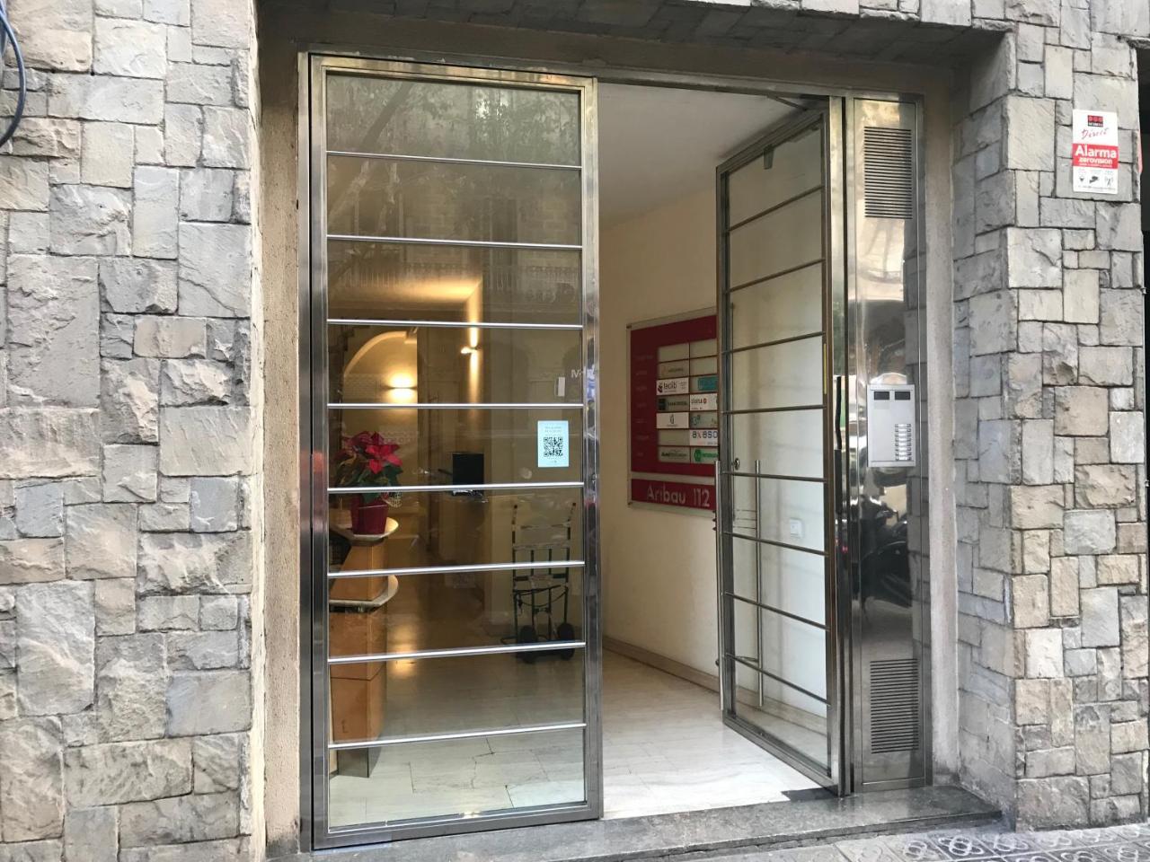 Fisa Rentals Aribau Barcelona Zewnętrze zdjęcie